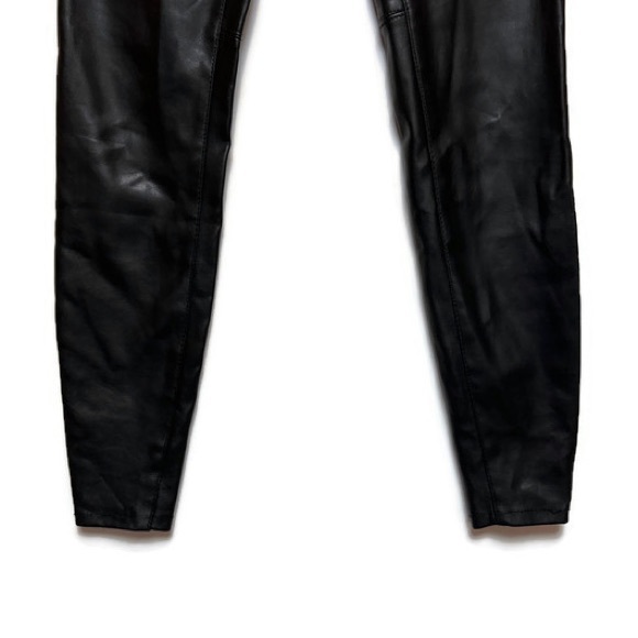 Free People Faux Leather Black Button/Zip Legging Size 25 - Picture 4 of 13